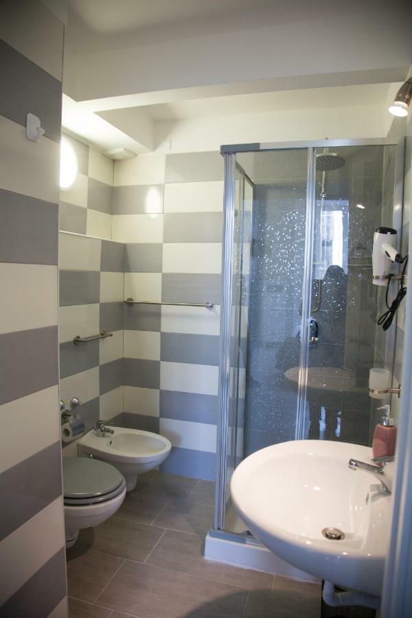 Vesuvius Luxury Suites Naples Exterior photo