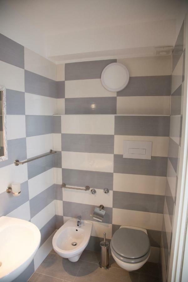 Vesuvius Luxury Suites Naples Exterior photo