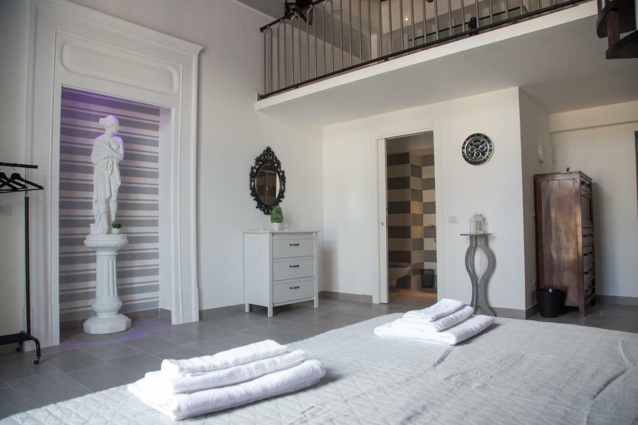 Vesuvius Luxury Suites Naples Exterior photo