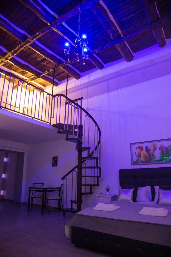 Vesuvius Luxury Suites Naples Exterior photo